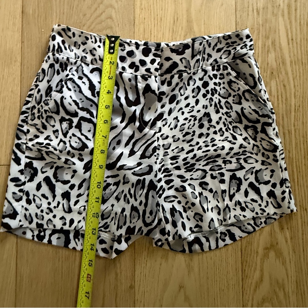 Cache Leopard Print Shorts Size 2 - Picture 4 of 5
